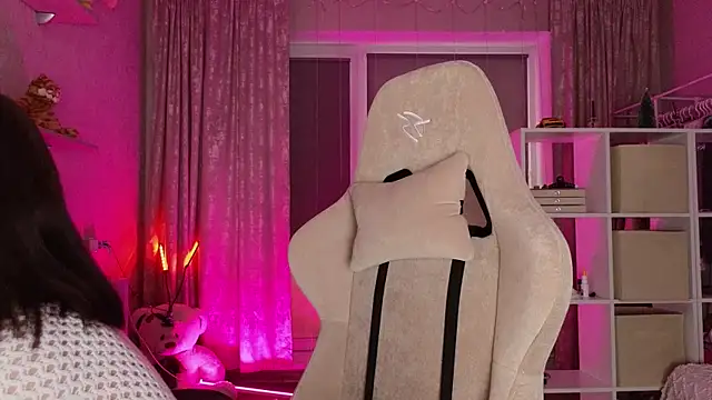 Katy perry  online show from 5, 3, 2025