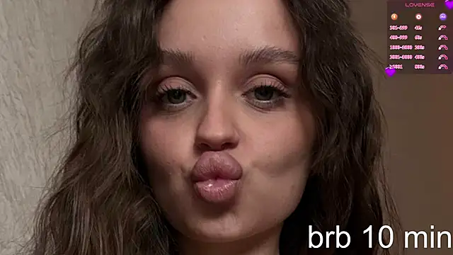 Snapshot of Katy_perry_ chatting on 4, 5, 2026 Katy perry online show from 4, 5, 2026