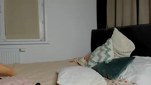 elliemintlover online show from 18, 4, 2026