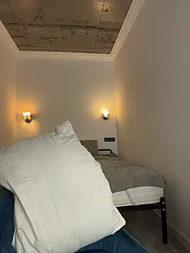 GlamourNova online show from 9, 1, 2026