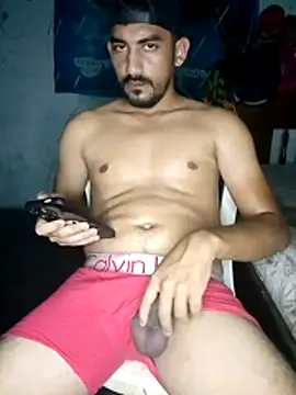 Snapshot of luisvina chatting on 22, 7, 2026 luisvina online show from 22, 7, 2026