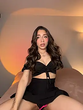 hottiecattiee online show from 19, 7, 2026