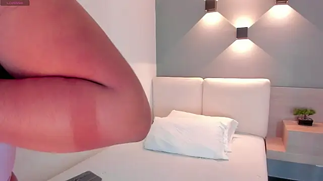 ellamontoya online show from 31, 10, 2025