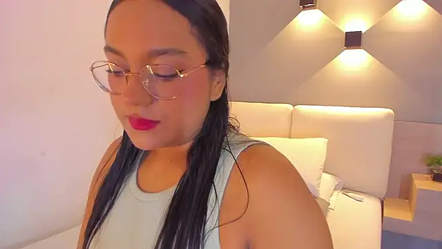 ellamontoya online show from 13, 10, 2025