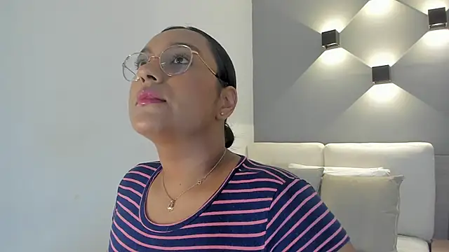 ellamontoya online show from 30, 9, 2025