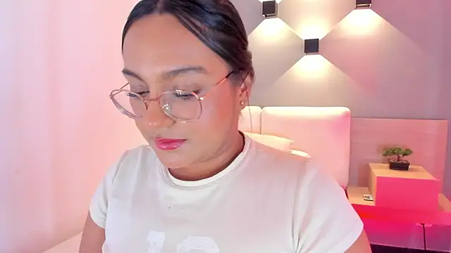 ellamontoya online show from 11, 9, 2025