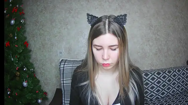 ElllaNuar online show from 30, 1, 2025