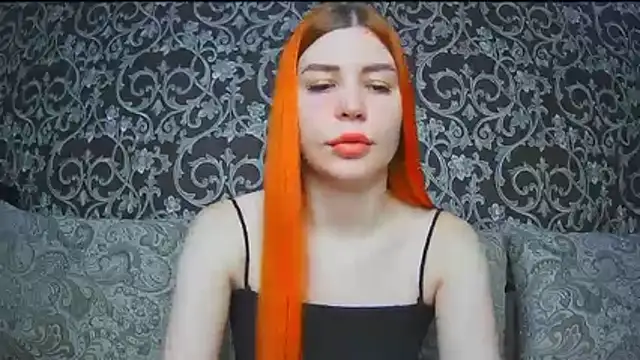 ElllaNuar online show from 10, 11, 2025