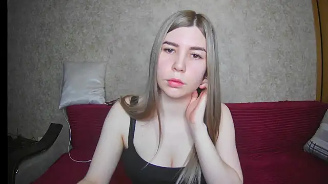 ElllaNuar online show from 11, 3, 2025