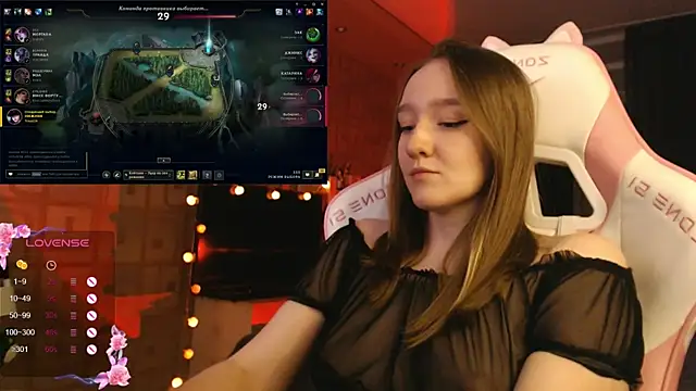 MoonlishSiren online show from 24, 10, 2025