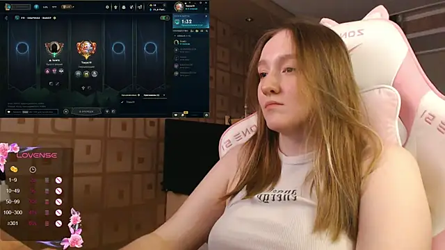 MoonlishSiren online show from 19, 10, 2025