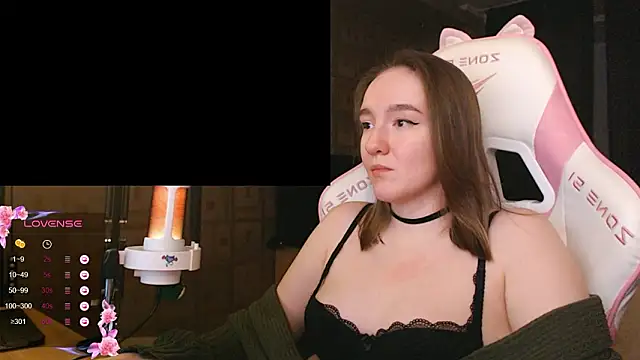 MoonlishSiren online show from 4, 2, 2026