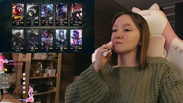 MoonlishSiren online show from 9, 11, 2025