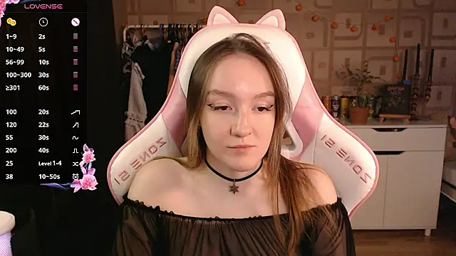 MoonlishSiren online show from 6, 12, 2024