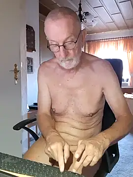 Nacktpenis online show from 25, 9, 2025