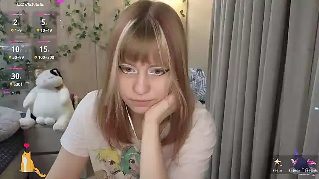 Snapshot of HermioneHHH chatting on 20, 10, 2025 HermioneHHH online show from 20, 10, 2025