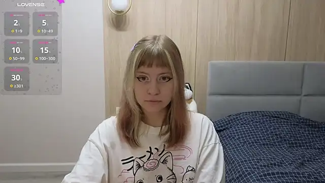 Snapshot of HermioneHHH chatting on 4, 12, 2025 HermioneHHH online show from 4, 12, 2025