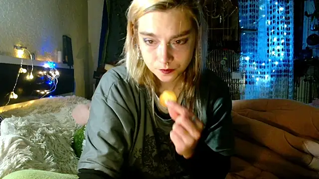 Sophie Bell online show from 3, 5, 2026