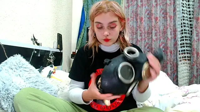 Sophie Bell online show from 11, 5, 2026