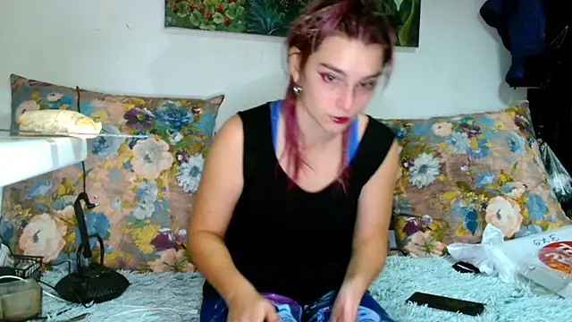 Sophie Bell online show from 5, 10, 2025