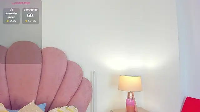 Nicole Paradise online show from 23, 2, 2026