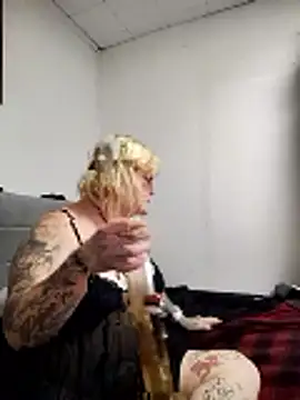 Trans Girl next door420 online show from 7, 1, 2026