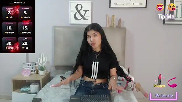 SophiaMeyerst online show from 10, 7, 2026