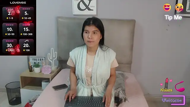 Snapshot of SophiaMeyerst chatting on 28, 4, 2026 SophiaMeyerst online show from 28, 4, 2026