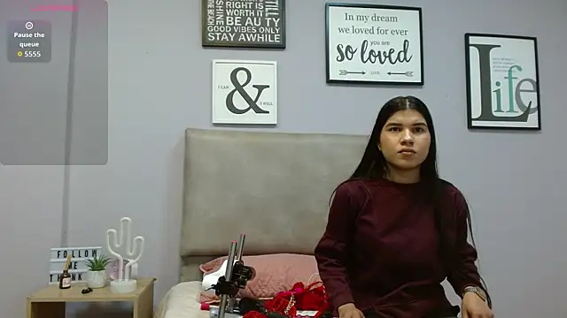 SophiaMeyerst online show from 18, 12, 2025