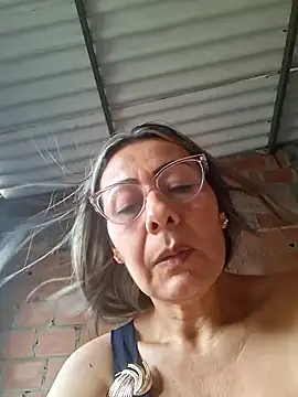 Snapshot of Mia-funny20 chatting on 17, 5, 2026 Mia-funny20 online show from 17, 5, 2026