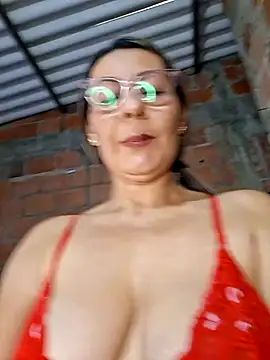 Snapshot of Mia-funny20 chatting on 26, 6, 2026 Mia-funny20 online show from 26, 6, 2026