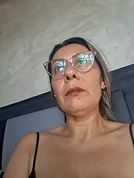 Mia-funny20 online show from 4, 4, 2026