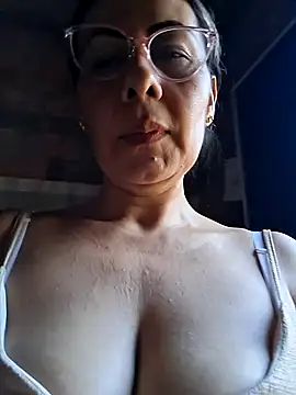 Mia-funny20 online show from 6, 11, 2025