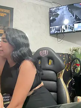 emma  cute   online show from 20, 2, 2025