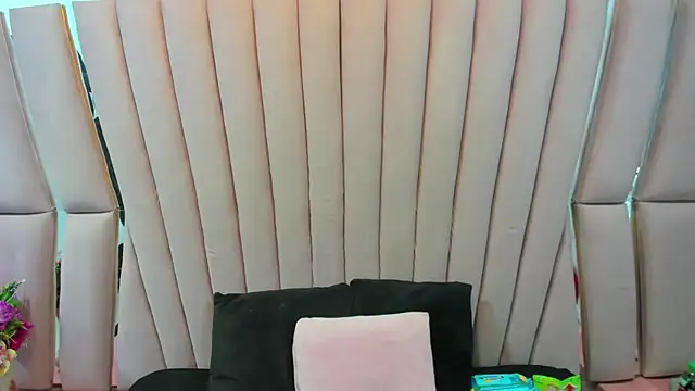 Snapshot of Aurora_18 chatting on 17, 4, 2026 Aurora 18 online show from 17, 4, 2026