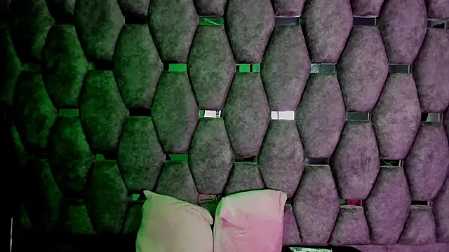 Aurora 18 online show from 21, 11, 2025