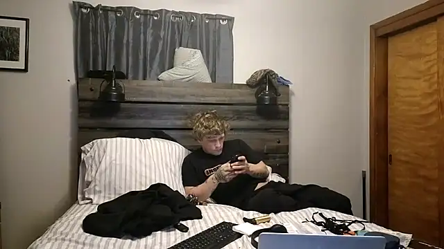 SpAzZ1234 online show from 25, 3, 2026