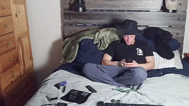 SpAzZ1234 online show from 14, 2, 2026