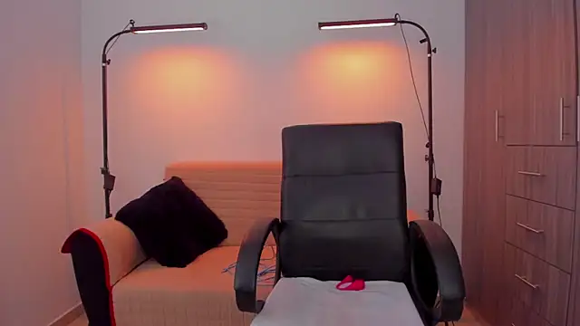 cloy baby   online show from 13, 3, 2026