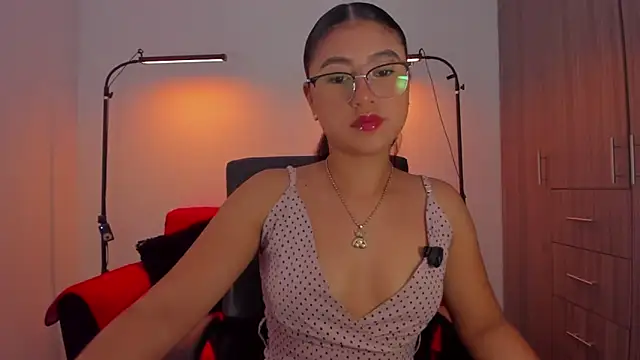 cloy baby   online show from 13, 4, 2026