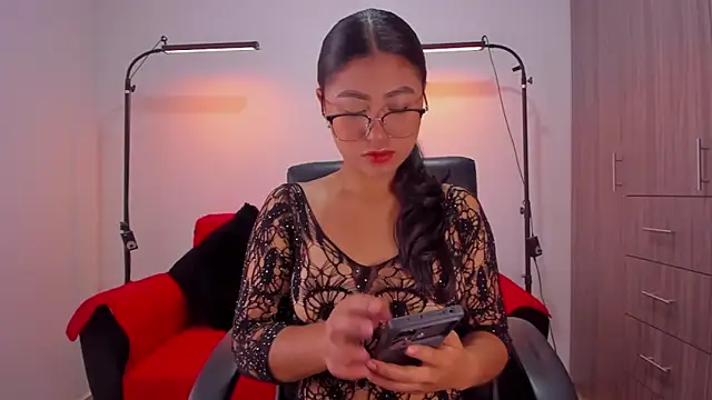 cloy baby   online show from 22, 4, 2026