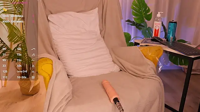 Snapshot of Sexydoll112 chatting on 15, 11, 2025 Sexydoll112 online show from 15, 11, 2025