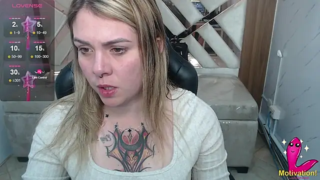 Snapshot of Paula_b_ chatting on 9, 7, 2026 Paula b online show from 9, 7, 2026