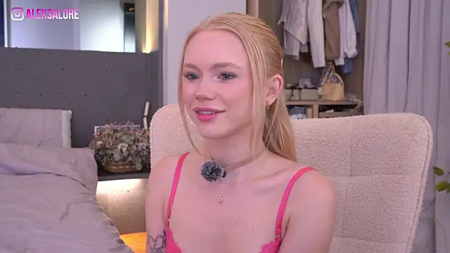 LexieLoree online show from 20, 7, 2026