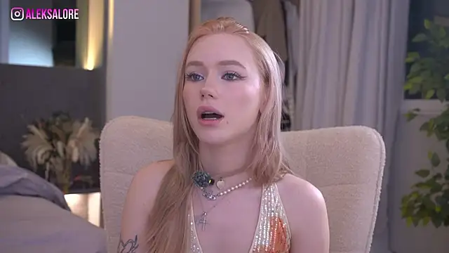 LexieLoree online show from 27, 5, 2026