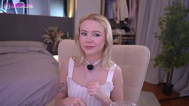 LexieLoree online show from 21, 3, 2026