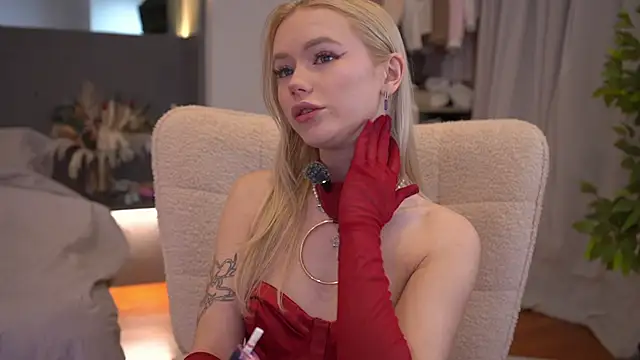 LexieLoree online show from 11, 4, 2026