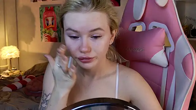 LexieLoree online show from 23, 1, 2025