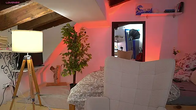 LexieLoree online show from 13, 2, 2026