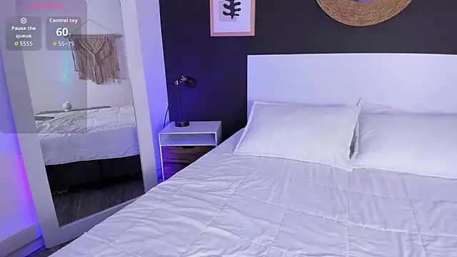 VioletPaket online show from 29, 3, 2026